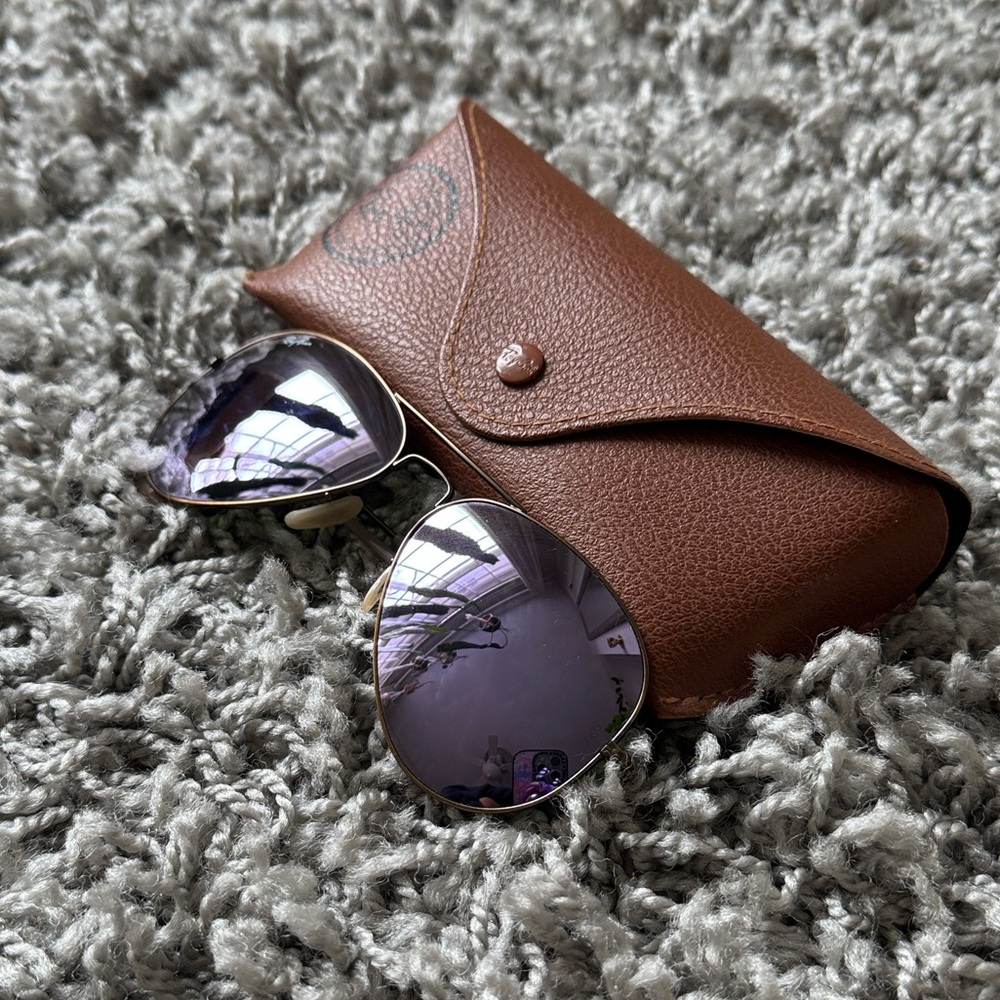Ray-Ban Aviators with Violet Mirrored Lenses